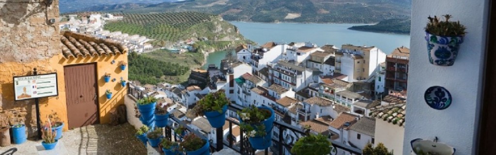 les petits villages blanchis à la chaux d'Andalousie, Iznajar