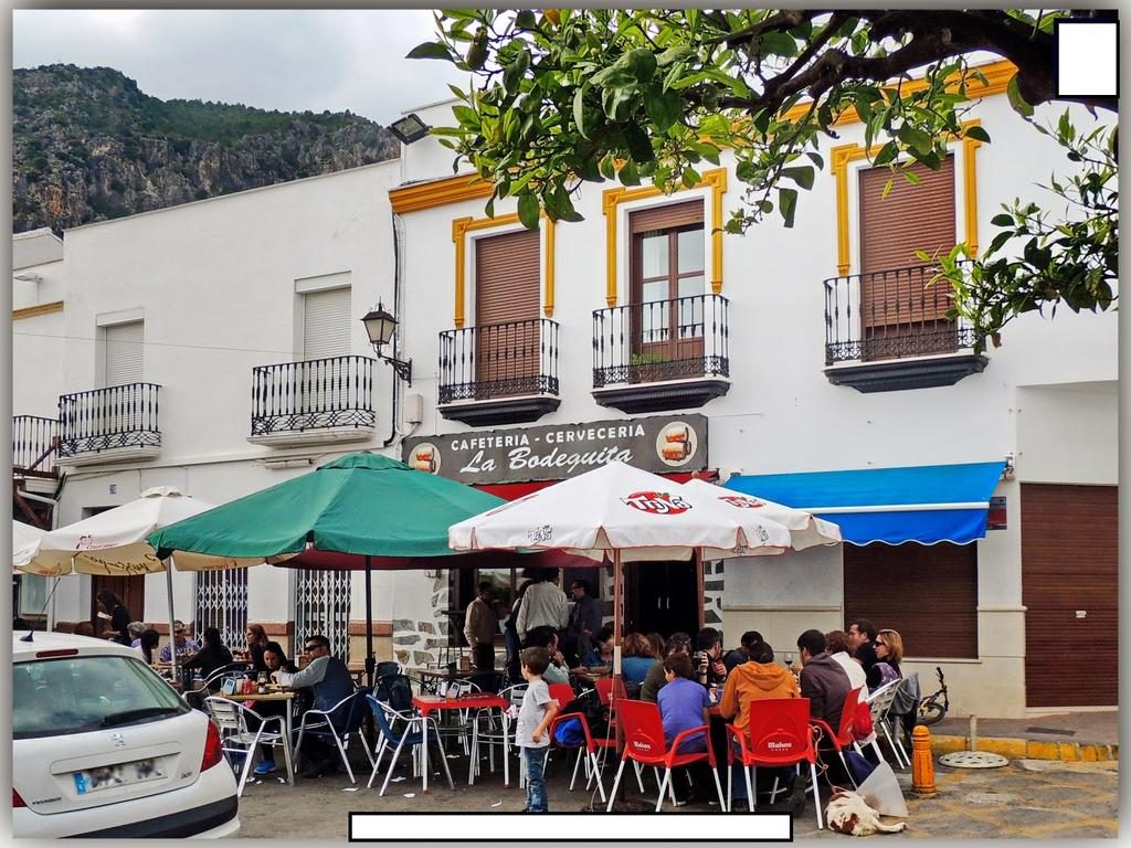 Atico-plaza – un appartement agréable sous les toits dans le village blanc d’Algodonales
