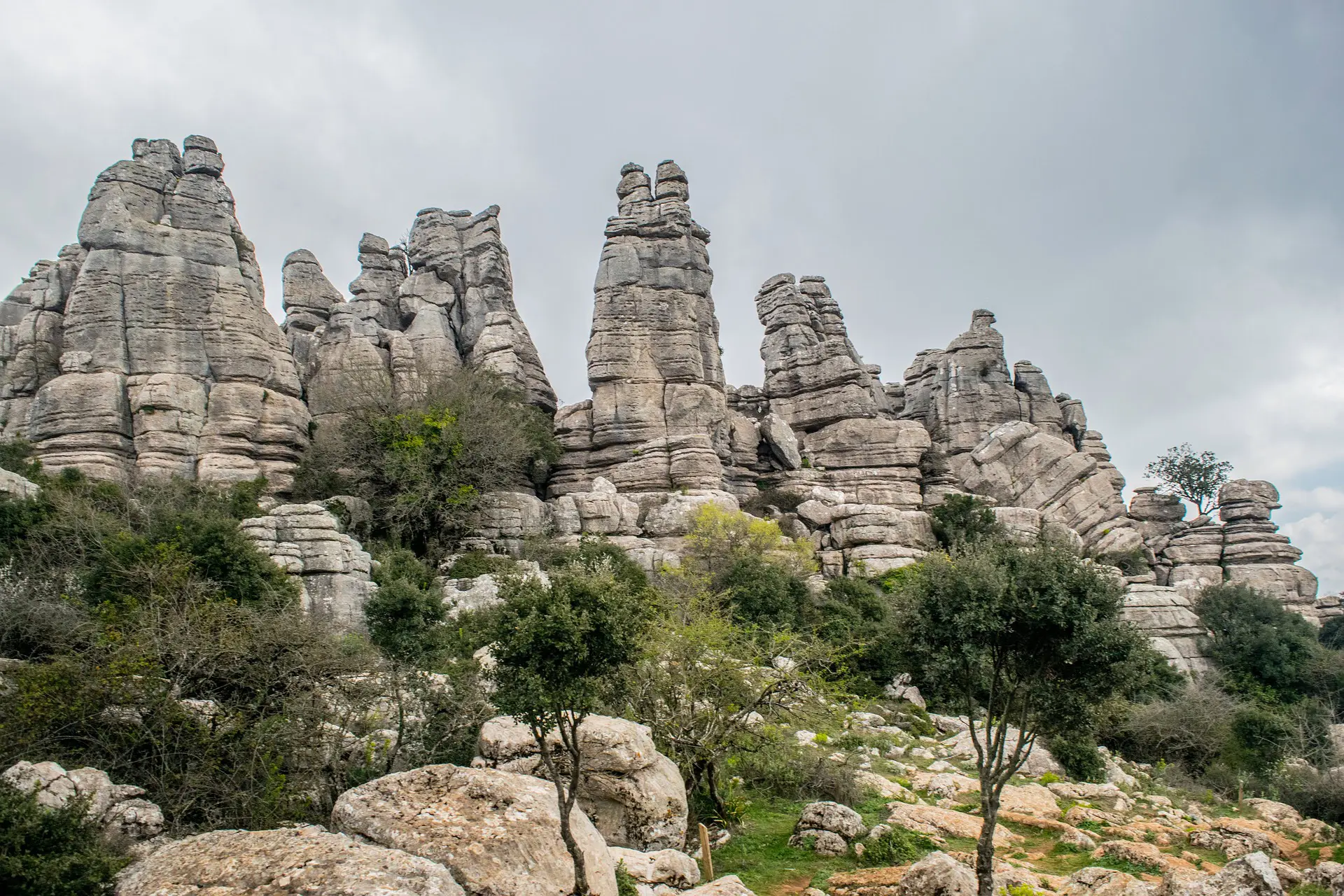 Itinéraires de randonnée à travers des formations rocheuses tout à fait uniques – une merveilleuse expérience dans la nature