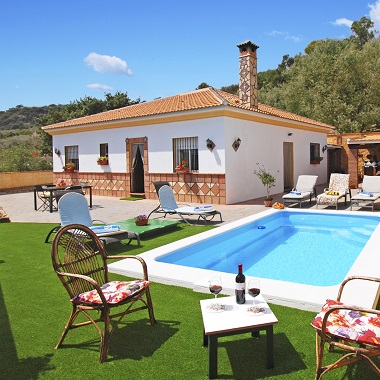 Maison de Vacances avec piscine près de Comares