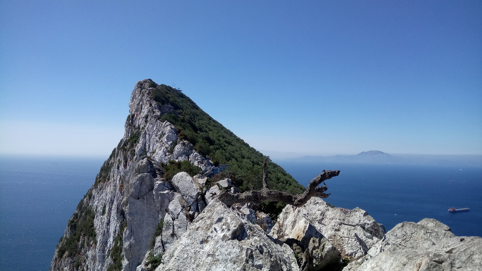 Découvrez la vue imprenable de Gibraltar lors d’une courte visite – et puis passez vite à autre chose !