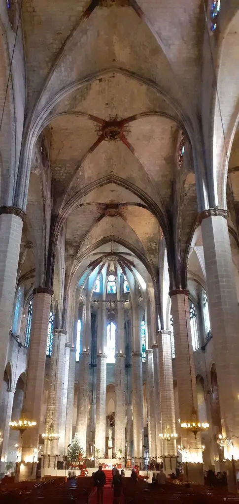 Cathédrale de la Mer Basilique Santa Maria del Mar dans le quartier d'El Born